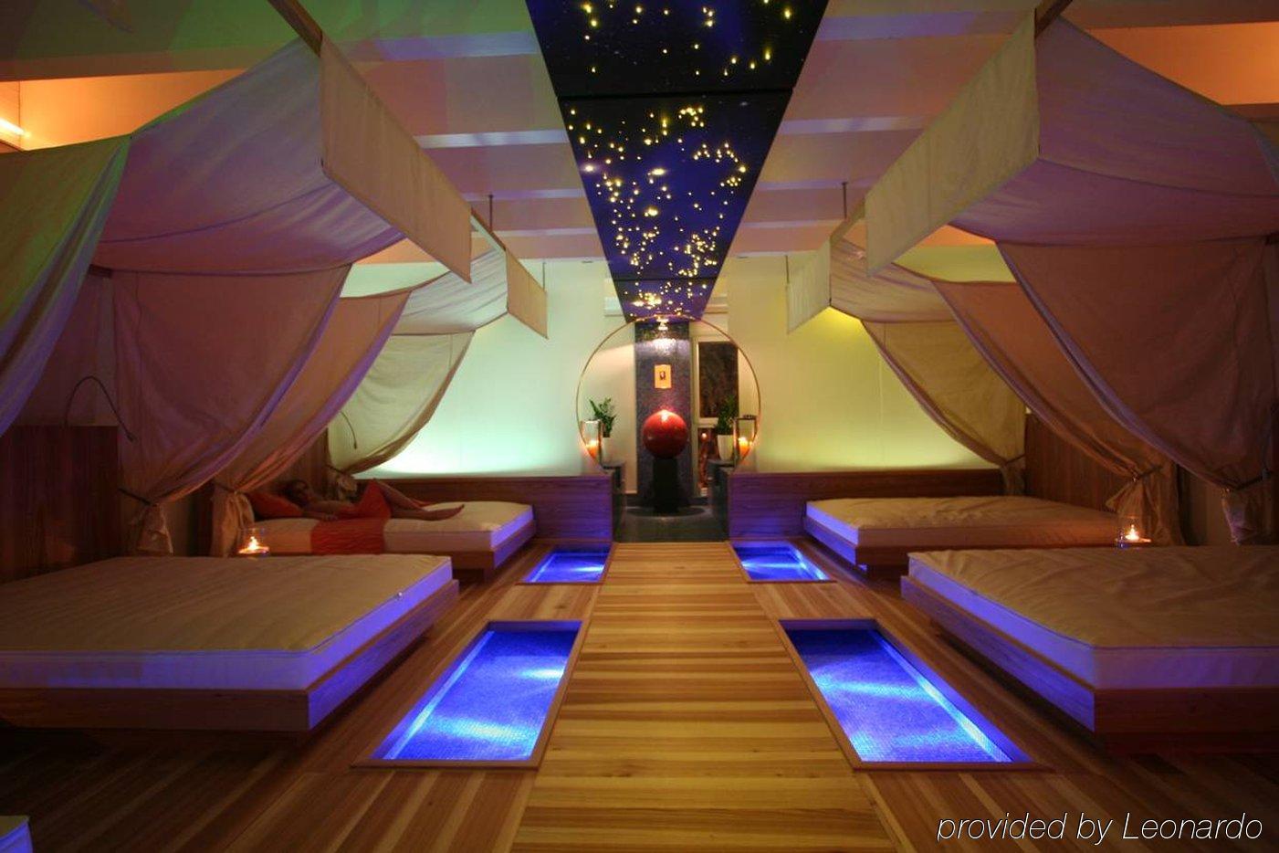 Posthotel Holiday Villa أروسا المرافق الصورة