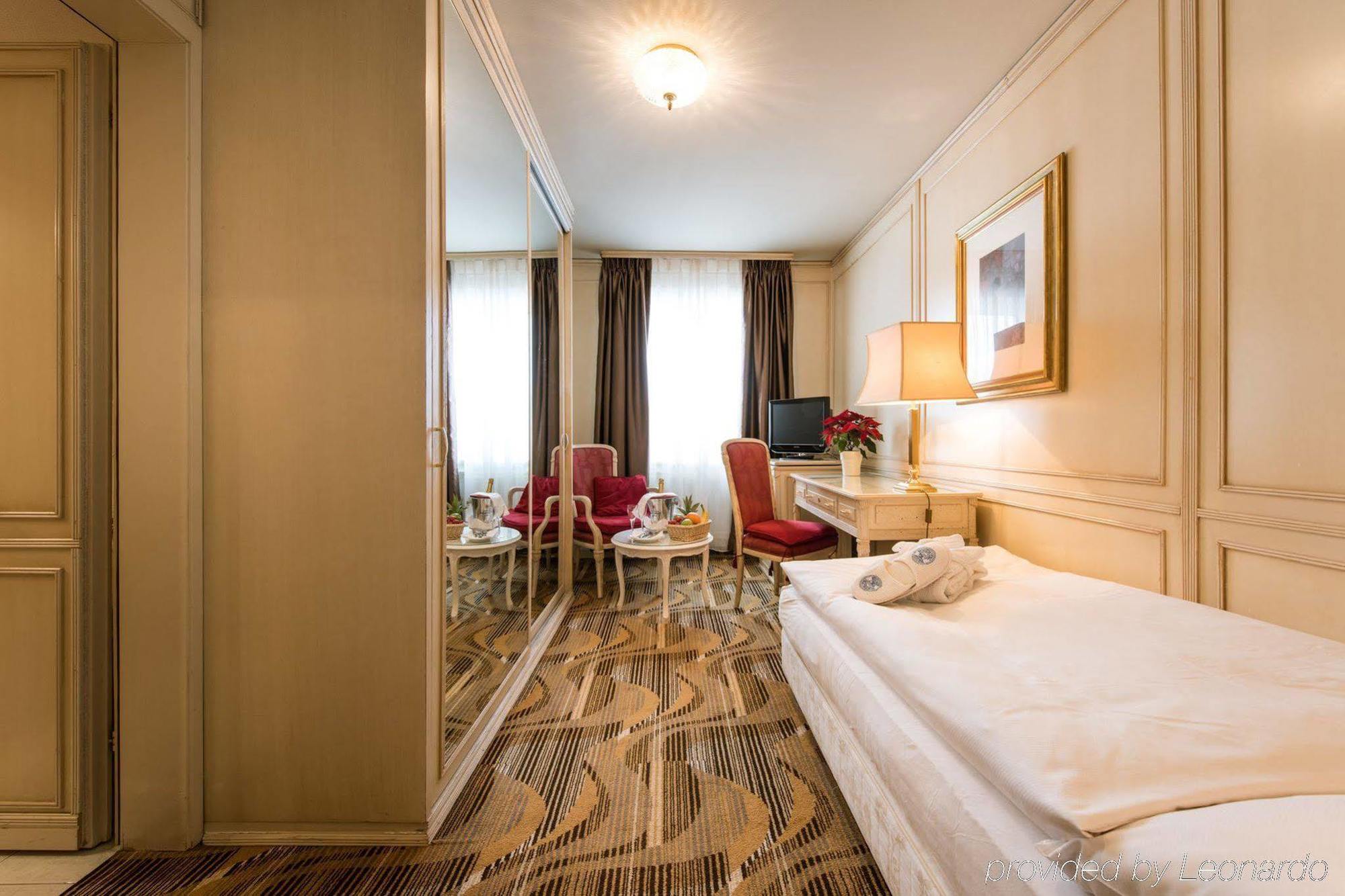 Posthotel Holiday Villa أروسا المظهر الخارجي الصورة